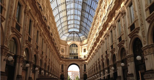 Galleria Vittorio Emanuele II. Tra storia e mondanità