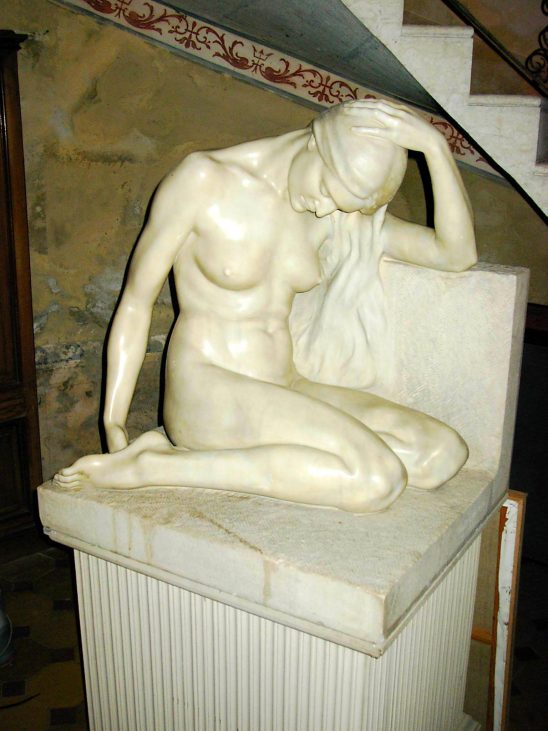 A Milano, sulle tracce di Thea Caslbore Rasini Thea Caslbore Rasini, Figura femminile